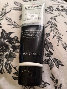 Charcoal Detoxifying 2-in-1 Scrub & Mask - Black